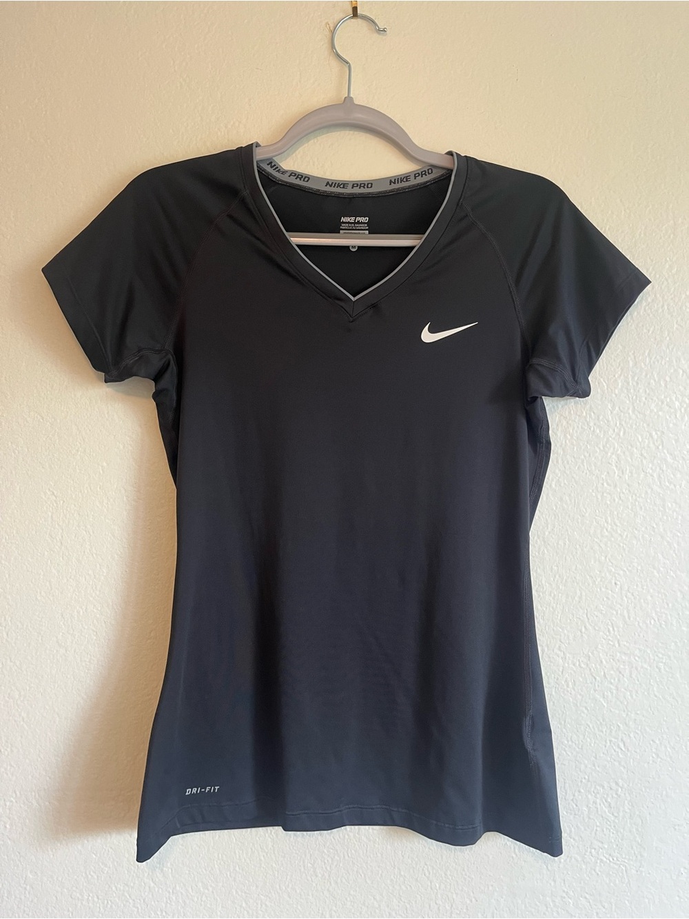 Nike Pro Women's Black V-Neck Short Sleeve Top